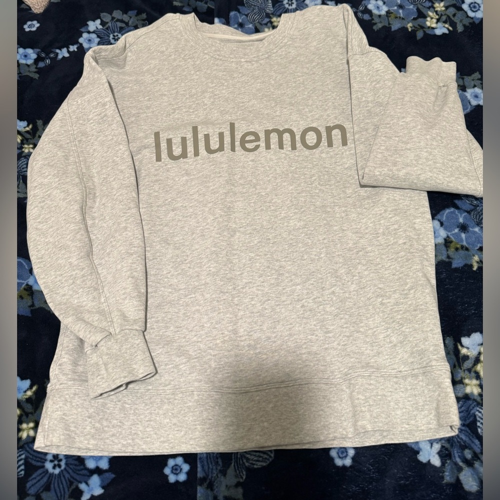 Lululemon LOGO Gray Sweatshirt